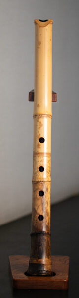 尺八（木管製） 一尺六寸管（48cm） 作者：欧秀（おうしゅう） 興味深く